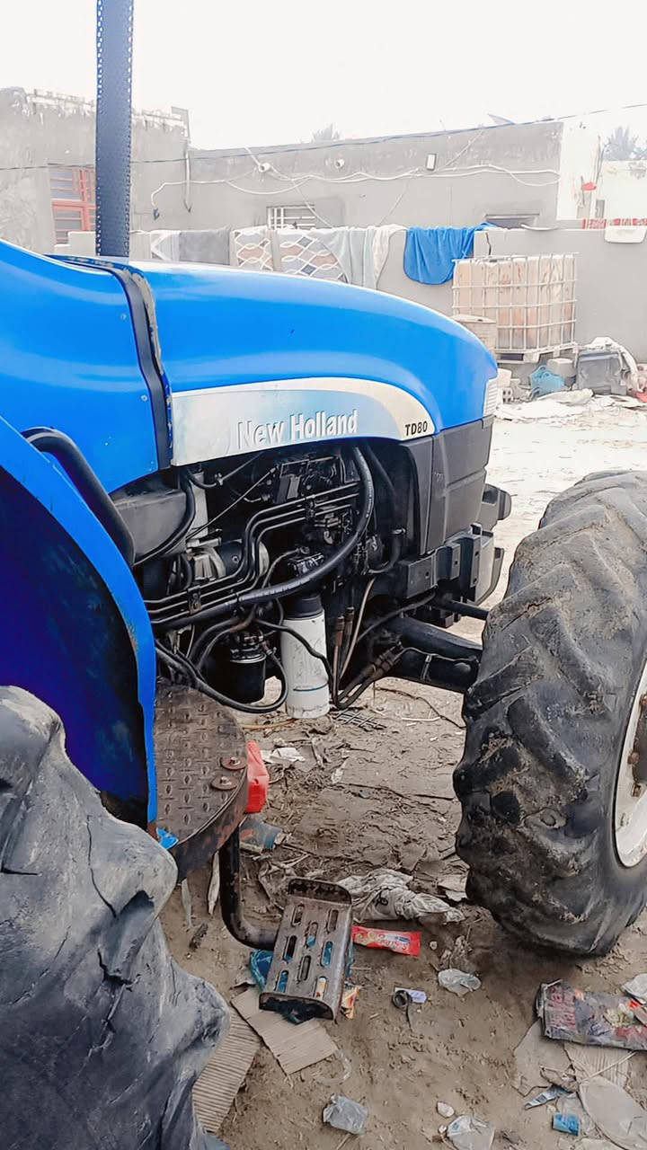 مكينه نيوهولاند حجم 80رقم قادسيه انكليزي بسمي مداور ثاني يوم بيه دفتر كاز
السعر المطلوب 21مليون وبيه مجال اي استفسار اتصال على الرقم 
***********
