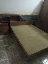 غرفة • نظيفة • شوية ترتيب