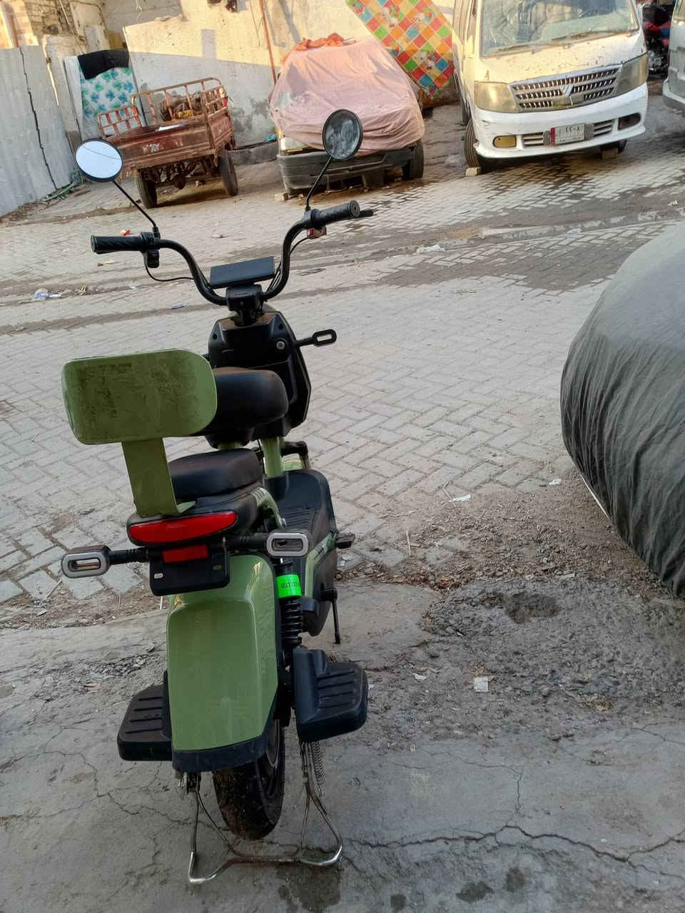 سلام عليكم دراجة شحن البيع وامروس  دراجة نضيفة من كلشي راسني على خاص


**إذا كنت صاحب هذا الإعلان وتريد حذفه لأي سبب، رجاءا أرسل رسالة إلى الدعم الفني**