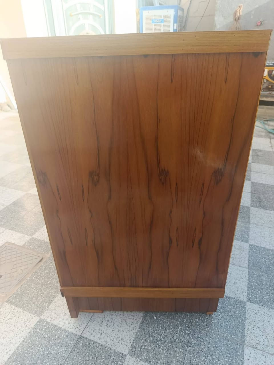 السلام عليكم بوفية تزكام للبيع صاج درجة أولى جديدة ما مستخدمة الطول مترين ونص للأستفسار ***********
