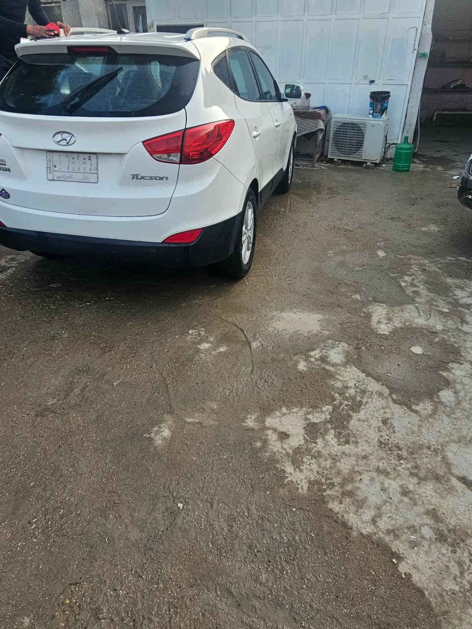 سلام  عليكم 
توسان ٢٠١٣ امريكي مكينه دوش تجي بلاد 
حادث امريكا بالمنشور مرفق فقط حافه بنيد صبغ بدون اي تبديل او فتح عدا دعاميه الاماميه 
جاهزه وحلوه والسعر ١٣٤ ورقه بيه مجال قليل 
مكان سياره حله حي بابل للاستفسار ***********
