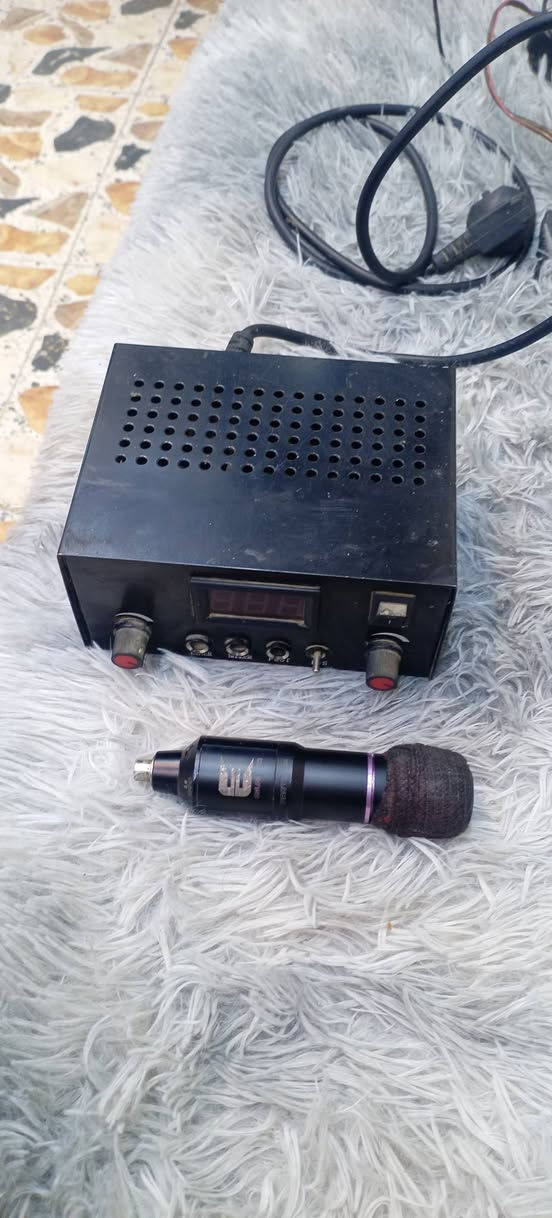 ماكنه وشم بروتون الاصلي وملحقاته كامله ١٥٠  الف وبي مجال مكاني الدوره ***********
