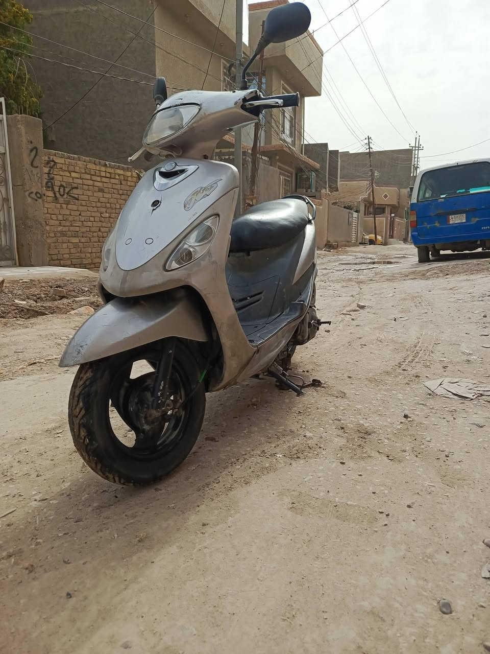 السلام عليكم 
ماكس منغولي ياباني للبيع (مكفوله كفاله عامه) كفرات كلها مختمه من الطول للطول  مكينه مامفتوحه حلوه وناعمه وشرط شلعه ومعدل لادخان ولاتنقيص ولانضوح كلشي ماكو كهربائيات كلها شغاله لايت بك لايت اشاير كلها كامله تايرات جدد بريكات الدراجه كله بلادي مابيه برغي تجاري كلها اصلي (السعر 375 مكاني حله نادر الاولى)  
الرقم ***********
