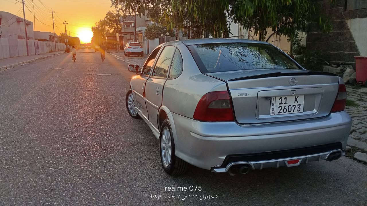 السلام عليكم اوبل فكترا موديل 2000مشروع وطني بأسمي محرك 18كير أوتوماتيك جام كهرباء سيارة صبغ عام للجماليه قطره خياس مابي))))) مراوس ويه بي ام 500 حسب الرغبة))(( كركوك عنوان قادسيه))) الاتصال ***********
