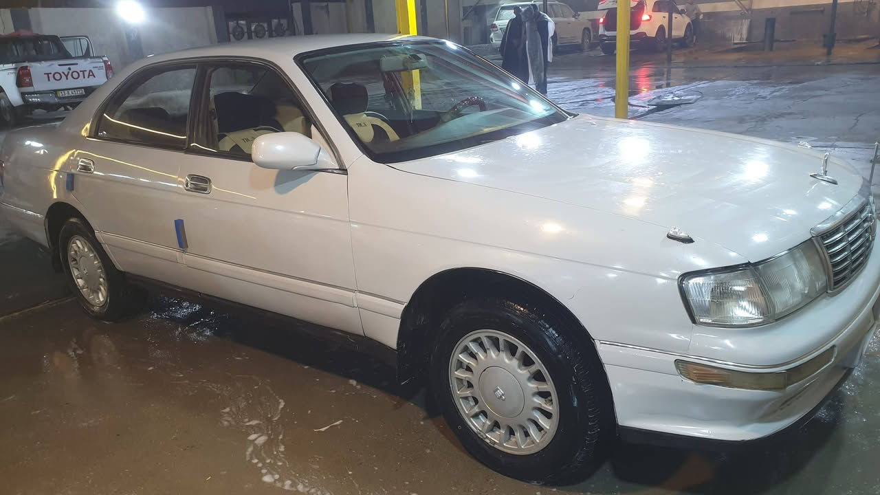 السلام عليكم بطه فصل موديل 93 للبيع رقم ميسان السياره مكفوله من الكص ونقل الجثه والعيب الشرعي مكينه كير مكفول تبريد ثلج السياره مال جناي متعوب عليهه السعر62مكان السياره العماره مكلف بالنشر استفسار أكثر اتصال على صاحب السيارة ***********
