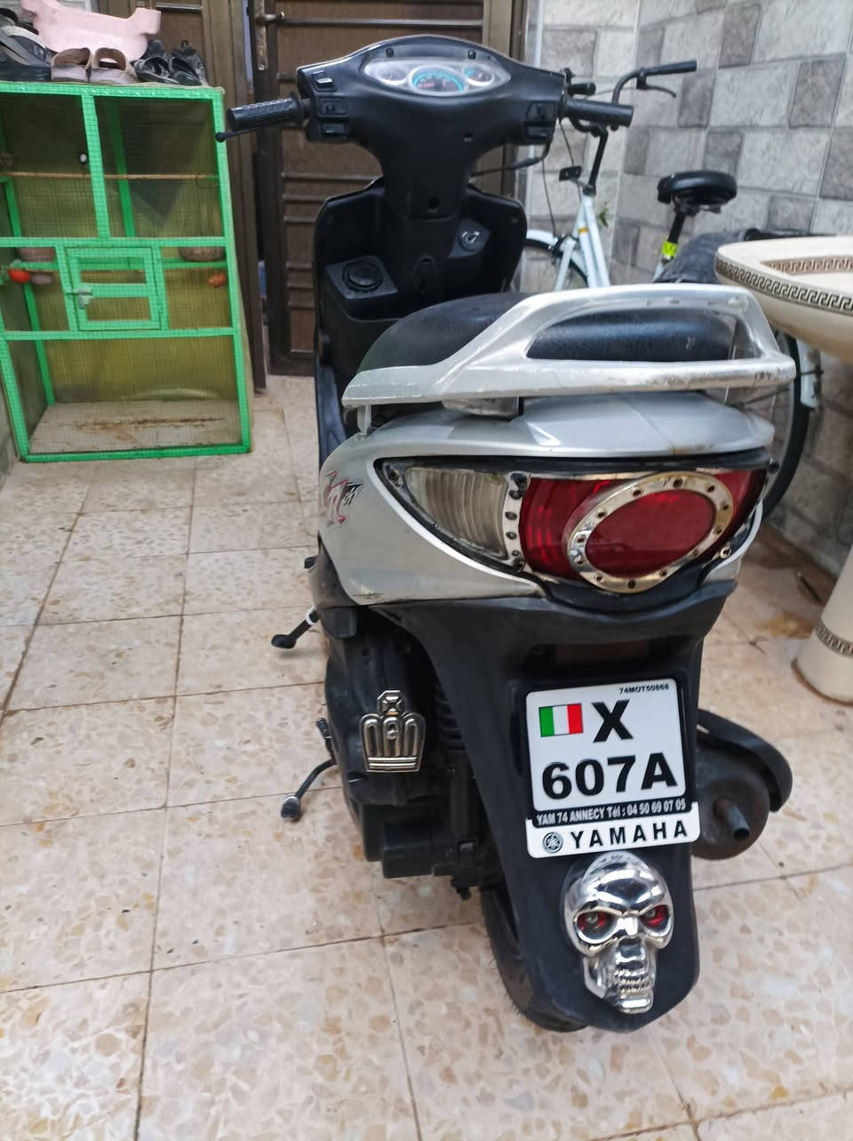 سلام عليكم دراجه كامكو جي فور للبيع دراجه نكره سلف  مكينه مامفتوحه بلاد لايت شغال عالي ناصي  سكن شغال بك لايت وره شغال بي رماش اشاير يمنه يسره وره وكدام شغالات بريك وره وكدام شغالات تايرات نضاف جدد دراجه بعدها جديد تخبل شلعه ومعدل كهربائيات شغاله كلها سعر 375وبيها مجال قليل مكاني نجف شارع جامعه الكفيل مقابيل شارع 60لاول ستفسار اكثر ***********
