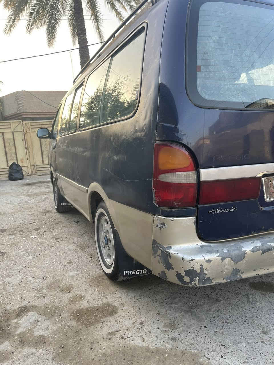 السلام عليكم بريجو موديل 96 بلاديه من عده باب السلايت شويه معجون والسياره بيها جراد كير محرك صار 15 يوم مجفته جديده اكسل تعهد بيهن شواصي بس مال الصدر مصلح و3 بلاديات واصفاح الدواخل بلادي جديد مكان بغداد التاجي 
رقم الهاتف ***********
بي واتساب
