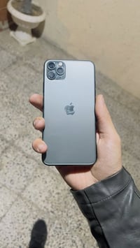 آيفون ١١ برو ماكس • ٢٥٦ جيجا • بطارية ٧٥%