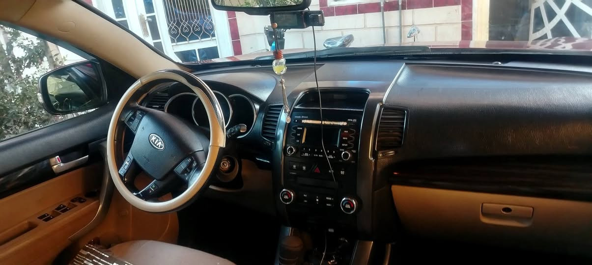 للبيع او مراوس
سورنتو2010 خليجي ٧راكب محرك 3500 
كير ومحرك خير من الله باسمي تحويل ثاني يوم رقم بغداد الجديد تخم تاير ويل كب 18 بنوراما تدفئه تبريد بيانو ثلاث قطع حساس خلفي
7 راكب كشن جلد كهربائي 
مري شفط يدات كروم كامره
تحكم ستيرن ثلاث جهات
داخل لونين بيجي اسود
جرص انذار 120 السعر138 بيه مجال
مكان السياره ديالى خان بني سعد
***********
