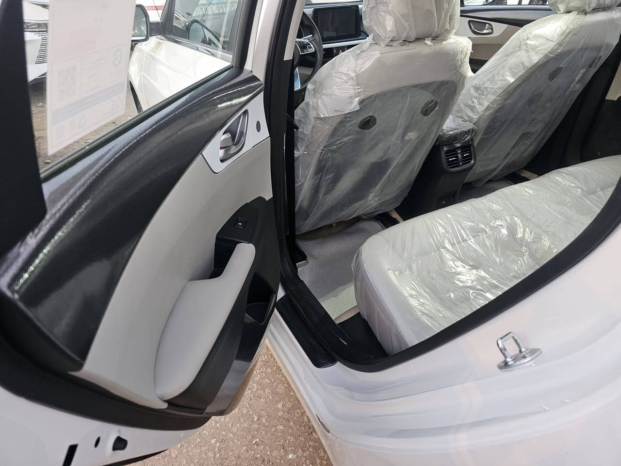 🔻السلام عليكم
🔷كيا سيراتوخليجي موديل ٢٠٢٤ فول موصفات

🔹حجم المحرك 2000

🔹عداد المسافه ٣٣ الف كيلو .

مكفوله كفالة عامة شرط الفحص اي شي يطلع بالفحص اني مسؤل

🔷 مواصفات السيارة :

🔹فتحه سقف

🔹تبريد قطعتين .

🔹فول تحكم    ستيرن .

🔹حساس خلفي .

🔹لد امامي .لد خلفي

🔹بلوجكتر LED .

🔹لايت خلفي ضبابي .

🔹مانع انزلاق .

🔹حساس اطارات .

🔹5 ويل كب .

🔹دبل ايرباك .

🔹داخل لونين .

🔹اشاير بالمري .

🔹مري شفط .

🔹الاناره الداخليه LED .

🔹كشنات خلفيه قلاب + 5 تچاوي ..

🔹رقم بابل شرط المداور

🔹كير محرك تبريد صدر كلها مال زيرو شرط .
مدوشمه السياره ارضيه مع سفريات حته الجنطه 

سعر ١٩٣وبيهه مجال بسيط

📍مكان السياره / بابل مركز المدينه 
للإتصال ***********
***********
