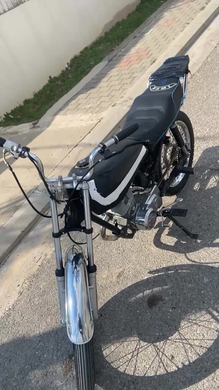 سلام وعليكم دراجه للبيع محرك150خمسه كير بدون منفيس السعر200 وبيه مجال شويه


**إذا كنت صاحب هذا الإعلان وتريد حذفه لأي سبب، رجاءا أرسل رسالة إلى الدعم الفني**