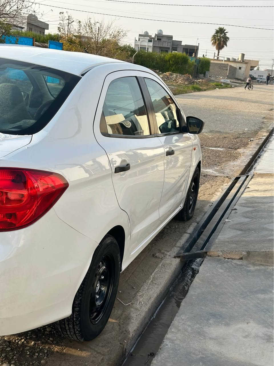 فۆرد فیگۆ 2017 خەلیجی سفری شەریکەی قاسد گێر تۆماتیک گێر سپۆرت مەکینە 4 پستۆن گێر و مەکینە بەشەرت سەنەوی 2030 نیو چەمەلخ بۆیاخ بیناو تۆزیک سەردی هەیە *********** كركوك, العراق
