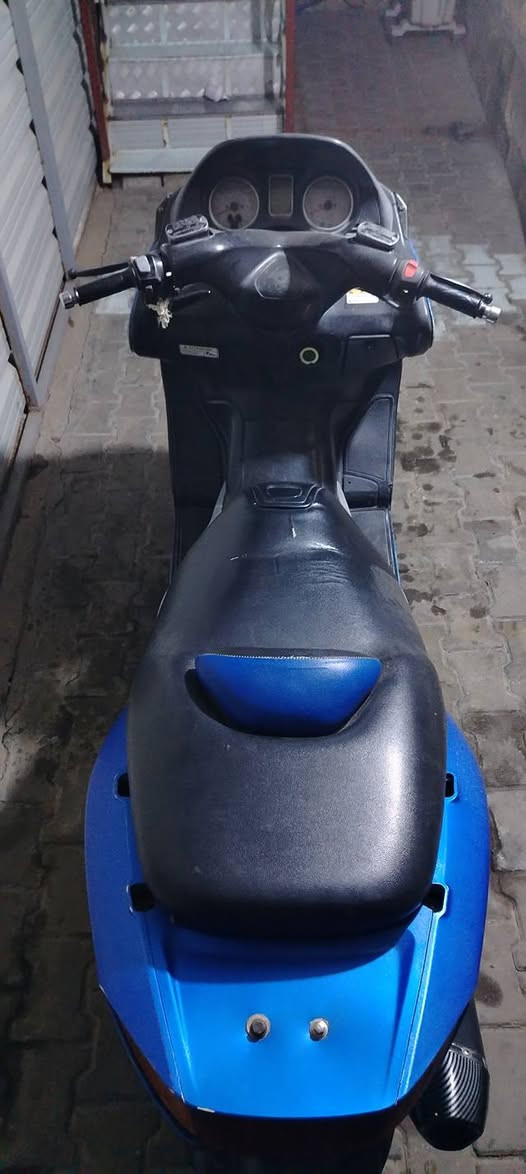 للبيع تيماكس 2008 نوزل تزويد صالنصه فقط دراجه بيها صوت بل مكينه بكن وشغاله الدراجه ولتكلي شبيها مابيها كوووم حديد تحمل وتروح سعر 11 وبيها مجال قليل مكان زعفرانيه جسر ديالى القديم ***********
