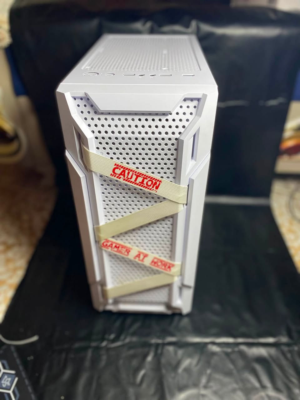 السلام عليكم شباب للمحتاج غراض pc باسعار مناسبه موجوده عندي ويوجد توصيل لكل محافظات العراق 
——————————————————————————
يتوفر كومبو 
مذربورد x99 p4 + معالج intel xeon E5 2650 v4
اذا كرت شاشه مضبوط وياه مثل 1060 او 1650 ينطيك فريمات 100 ثابت سعر المذربورد والمعالج 45 مع التوصيل 
——————————————————————————
كيس + 6 فانات + هاب 10 منافذ
بسعر 65 الف مع التوصيل
——————————————————————————
هاردات 
اكو SSD 128g بي نضام ويندوز 10 برو للمحتاج نضام للpc
سعره 35 مع التوصيل
واكو ssd128 فارغ ع الفحص شغال ومبي اشكال
سعره 25 مع التوصيل
ويوجد هارد خارجي hdd 2 تيرا سعره 20 الف مع التوصيل
——————————————————————————
كاسر صوت مع مايك احترافي صوت نقي وواضح 
كامل ملحقاته سعره 30 مع التوصيل 
——————————————————————————
كيبورد ميكانيكي raven RGBوزن ثقيل وحجم صغير 
سعره 35 مع التوصيل جديد لوك ستيكر
——————————————————————————
سبيكرات صوت RGB الوان متغيره صوت نقي وواضح على الفحص سعر 20 مع التوصيل 
——————————————————————————
اضاءه + شاحنه ايفون ماك +سبيكرات صوت عدد ثنين 
سعر 20 مع التوصيل على الفحص
——————————————————————————
اضاءه للسيت اب متعدده الالوان من الشمسي الى الابيض الثلجي على الفحص جديده سعر 15 مع التوصيل
——————————————————————————
طبعا الاسعار قابله للتفاوض والي محتاج يجي وماقصر ويا بيه خير ويدلل لليحب يتواصل ويحجز قطعه على الخاص او الواتساب *********** 
والي ياخذ مثلا كميه احسبهن بسعر حلو اله 👍❤️.
