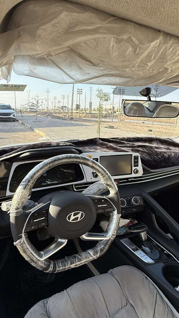 بيع مستعجل ❗️
النترا وارد الصين مديل 2025 
السياره كفاله 
الممشى 28 الف 

المواصفات :

كشنات اوف وايت 
كشنات كهرباء 
فتحة 
مثبت سرعه 
محدد سرعه 
اوتو هولد 
سايد بريك كهرباء 
لايتات ليد 
شاشه 
كاميرا خلفيه
حساسات خلفيه 
حساسات اماميه 
بصمة تشغيل 
بصمة ابواب 

ملاحظة ❗️ 
ويل كب السياره الأصلي موجود

حجم المكينة 1500 دبل نوزل 

السعر 148 ورقة و بيها مجال 

للاستفسار ***********
