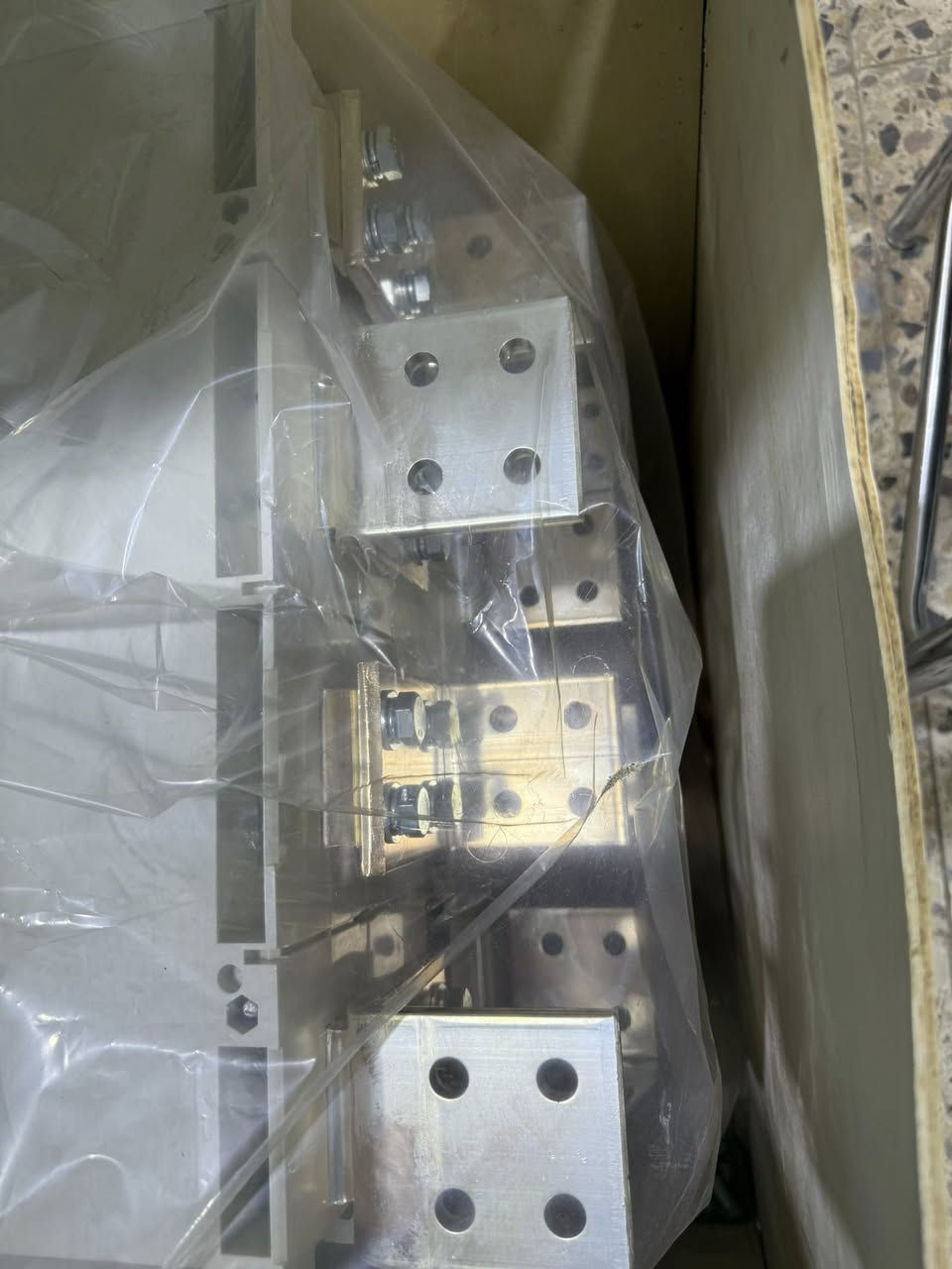 السلام عليكم ورحمة الله وبركاته
يوجد لدينا جنج اوفر الاسعار جمله 

الامبيرات الي متوفرة يوجد لدينا كميه 

جنج سيكوميك 160 امبير

جنج سيكوميك 250 امبير 

جنج سيكوميك 400 امبير  

جنج سيكوميك 630 امبير  

جنج سيكوميك 1000 امبير 

جنج سيكوميك 1250 امبير 

جنج سيكوميك 1600 امبير 

يوجد لدينا خدمه توصيل كل محافظات العراق

العنوان الشورجه عكد النصاره👈 ‭٠٧٧٧ ٠٣٥ ٢٢٨٩‬ 👉
