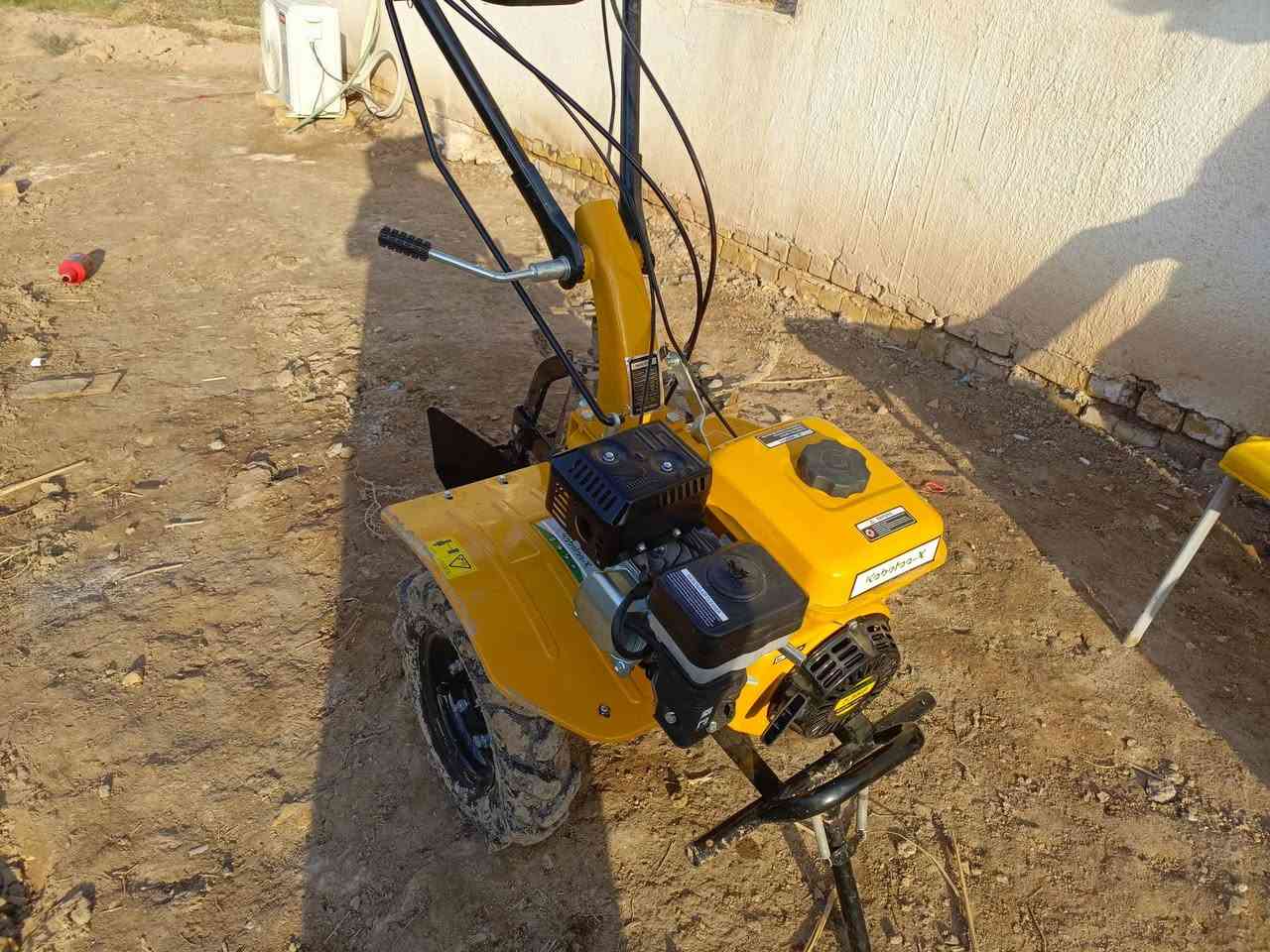 كاروبه 7 ونص حصان جديده مشتغله ساعه وحده بس المكان ناصريه سيد دخيل التصال ***********
