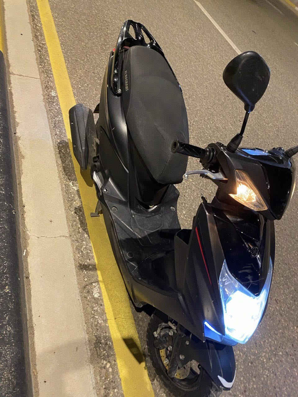 سكنس كوري قبل فترة طالعة من المعرض شخط ما بيهة نضافة 100 بل 100 مكينة ما مفتوحة سعر 650 الف وبيهة مجال بسيط العنوان كربلاء حي الحسين رقم ***********
