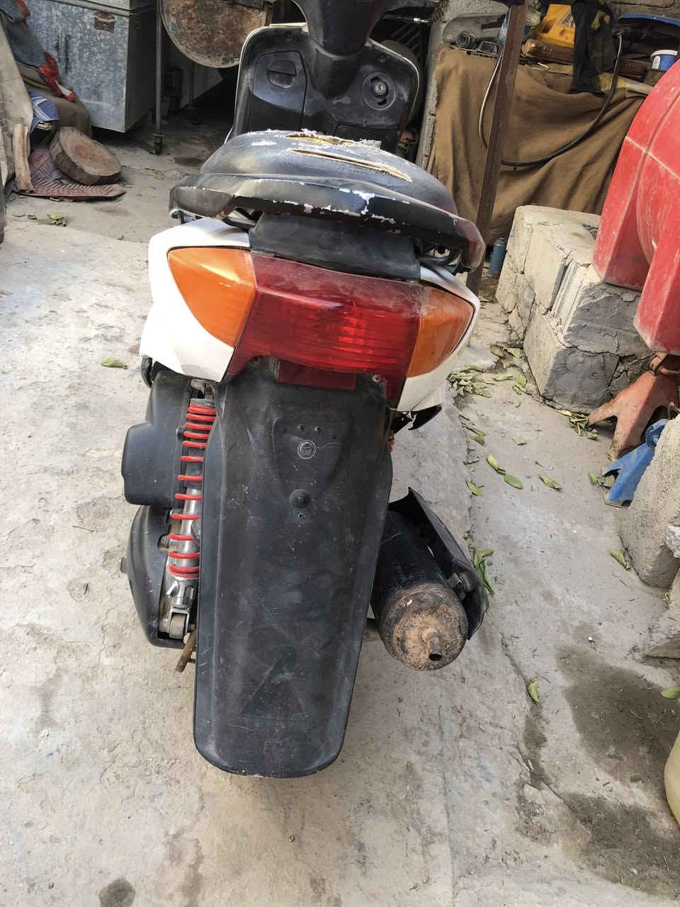 سلام عليكم سكنس للبيع كله شغاله نقصه بس هندر ..سلف كهربائياته كله شغاله مكينه خرسه بس كفراته شويه تعبانه. سعر خاص  مكان ابو غريب اذا اكو مراوس بيراني


**إذا كنت صاحب هذا الإعلان وتريد حذفه لأي سبب، رجاءا أرسل رسالة إلى الدعم الفني**