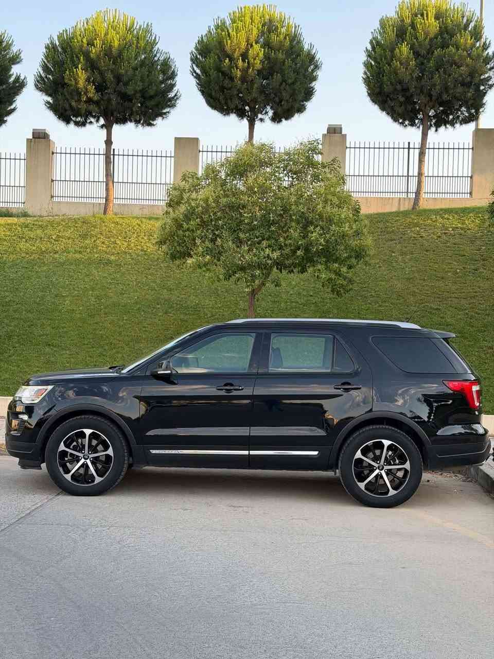 ٠‎‏﷽🧿السلام عليكم ورحمة الله وبركاته
الفخامه والاناقه فورد اكسبلورر كندي🇨🇦 كلين تايتل بي تعديل بارد شبرين تقريبا موديل 19 كير مكينه بشرط ماشيه 112الف MI  عليه سيرفس من دعاميه لدعاميه منضومه لايت ب400$💸ويل تاير بعده بل باكيت بيه مصرف ربع اني مسؤل هزه سنويه رقم كله جديد 👍
مكينه 3500 V6تنفس طبيعي ✈
بصمه ابواب ⚔
بصمه تشغيل ⚔
شغال ⚔
كشنات 3ريز ⚔
تبريد مركزي 3قطع  ⚔
4×4وقايده متعدده ⚔
كود باب ⚔
شاشه كبيره ⚔
دشبول وبيبان LED ⚔
كشنات تدفئه وكهرباء ⚔
صندوق كهرباء وشفط ⚔
3شاشات كيج ⚔
سكان كامل تحكم ⚔
اسف على الاطاله مكانه سليمانى🛣

 تحويل وكاله بشرط 👍

سعر 208 مجال 💸
***********+واتس
