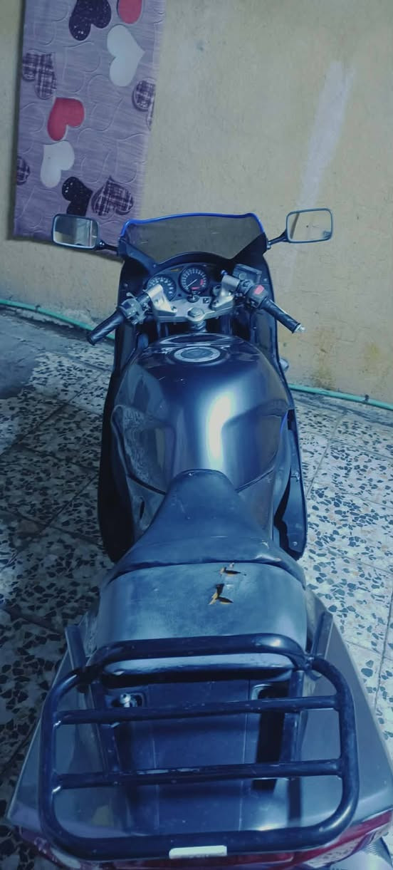 سلام عليكم دراجه ساسوكي قرش 400 بيه اشخوط بل سمج دراجه كله شغاله مكاني بغداد ***********
