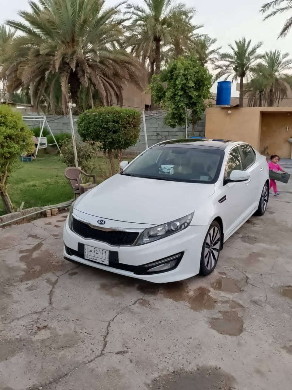 سلام ..عليكم ..اوبتيما 2013 ..كلش نظيفه
خليجي ..محرك 2400 دووش
3 بصمات ...فتحه بانو راما 
فول مواصفات
في اي بي ..
بيهه طخه براس البنيد بارد
وطخه اباب الخلفي هم بارد .. سياره رقم بغداد ..بسمي ..مكان السياره انبار ....***********
