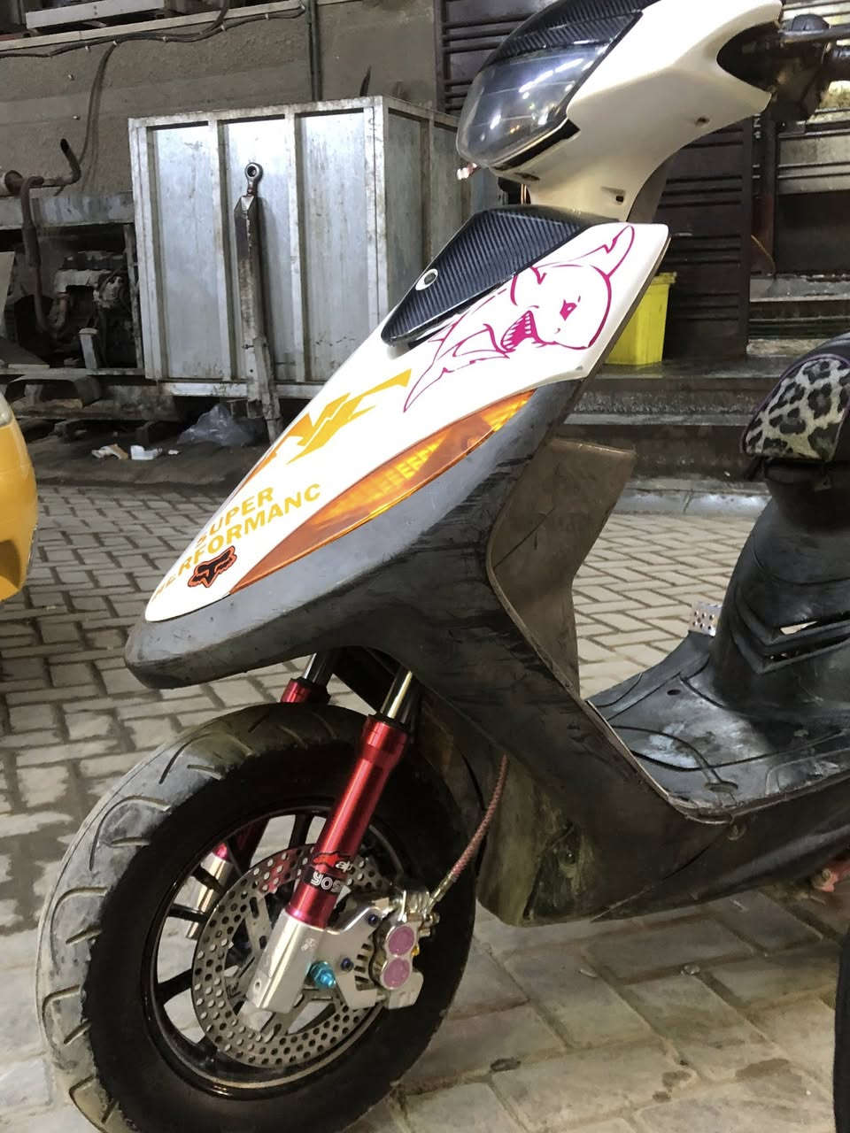 السلام عليكم شباب ماگس عدله للبيع
بوشه ٥٥ الدراجه كلهه ملحه سلف جديد باتري جديد
تزويد البيهه واضح شوفه عينكم
اشاير اربعه سبايدر كاربون دشبول اسود بلاد يدات فلاوين شيال هايبر راجع شوته مال اربعه قطره مال اكسل صدر وفج كهربائياتهه كامله 
نقصهه بس عمبار مال بريك الامامي وفايبرات مال كلج الامامي تعبانات و الويل الخلفي بي فطر ولاحمه بس ينفس فقط هاي نقوصاتهه
الدراجه رايده ب ٨٠٠ قفلهه مگاني الامين الثانيه 
متواجد خاص وهذه رقمي***********
