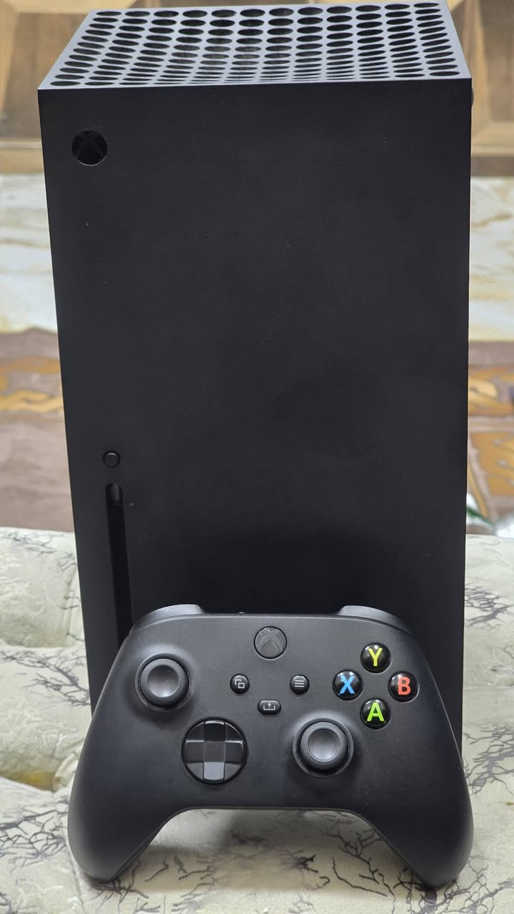 السلام عليكم للبيع اكس بوكس سيرس اكس واحد Tاستعمال كلش قليل السعر 650وبي مجال الرقم ***********
