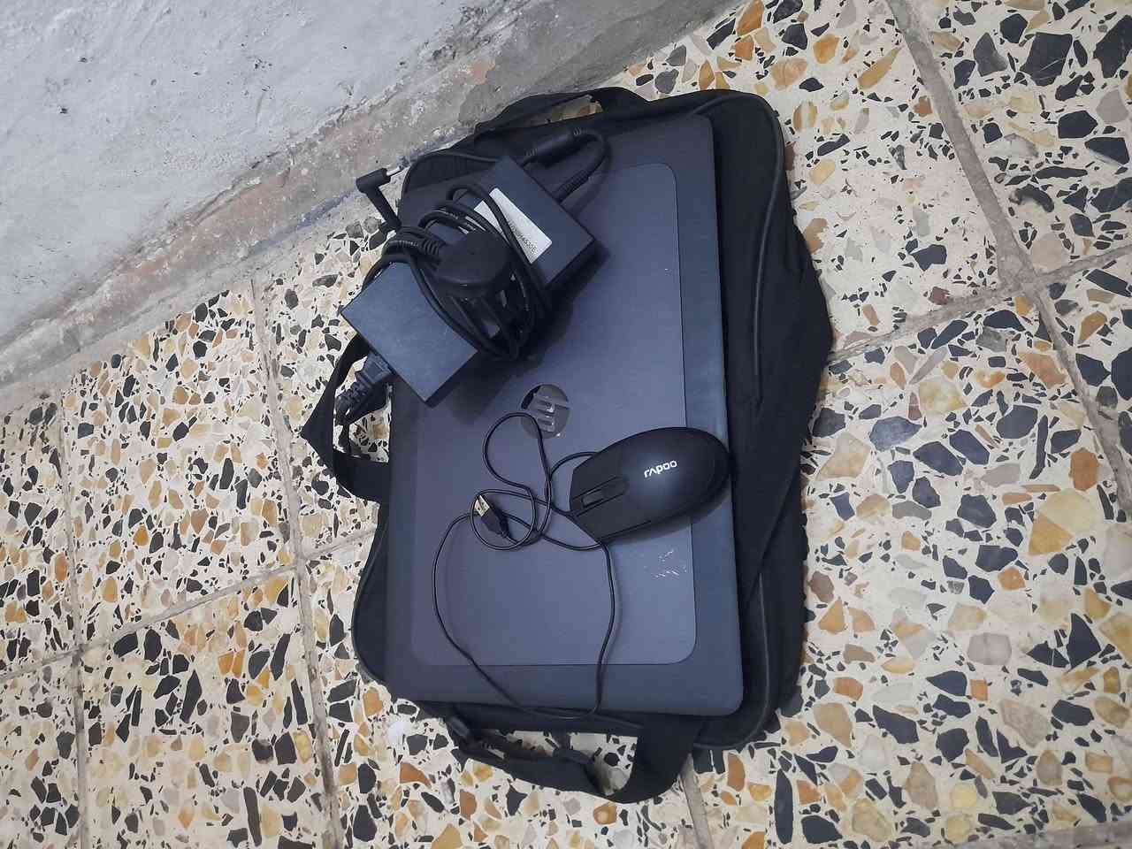 Hp zbook g3 17 ing
كوراي 7
جيل 6 HQ
رام 8
هارد 256 ssd
حجم شاشه 17 انج
كارت متصل 4 نوع انتل داخلي
كارت منفصل 2 نوع نيفيديا
كيبورد ضوئي
دقه 1920X1080
بطاريته الاصليه تنطي وقت 3 ساعات
مكفوله من  كل عطل وتصليح
اتشغلك جميع الالعاب وبرامج المونتاج
ملحقاته جنطه حجم 17
وماوس وشاحنته
السعر نهائي بدون عمله 250 الف
عنواني بغداد التراث قرب تقاطع درويش
توصيل ماعندي


**إذا كنت صاحب هذا الإعلان وتريد حذفه لأي سبب، رجاءا أرسل رسالة إلى الدعم الفني**