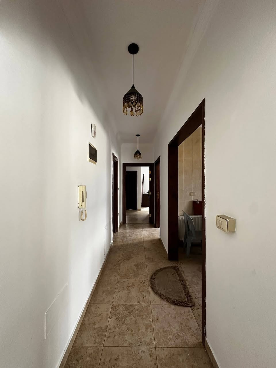 ✨ شقة للبيع في جانب الكرخ والرصافة هذي الصور نموذج ومؤثثه كامل وبالسعر المريح والقسط المريح  فقط اتصل ولي تريده يجرالك 

📍 طابق أول | 105 م²
🛏️ 2 نوم | 🚿 2 حمام
🍽️ مطبخ راكب
🛋️ صالون واسع
🌿 بلكونة + كراج
📌تدفية 
🏘️ بناية هادئة (8 شقق فقط)

📞 للاستفسار:
‏‪***********‬‏
