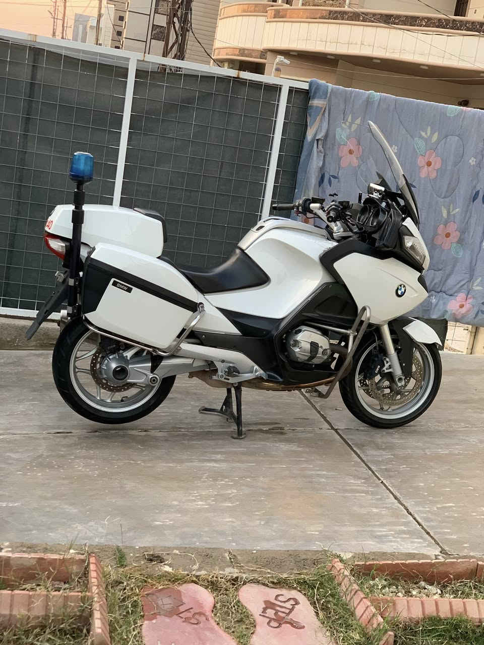 السلام عليكم دراجه بي ام RT 1200 2013 للبيع او مراوس حسب القناعه العنوان سامراء الاستفسار اكثر ***********
