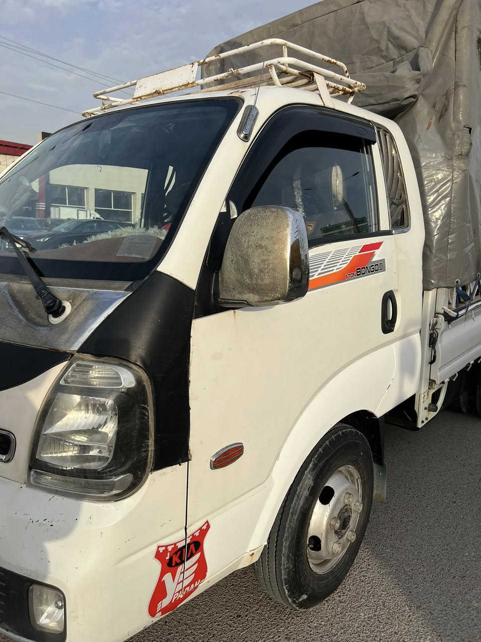 السلام عليكم كيه حمل للبيع
سعر 125 ورقه
سياره بسمي تحويل ثاني يوم
محرك جديد تخم تاير جديد
سنويه ورقم جديد 
مسكر مكيه محور سبلايم
الرقم الهاتف ***********
ما متواجد ع فيس واتساب او شريحه
