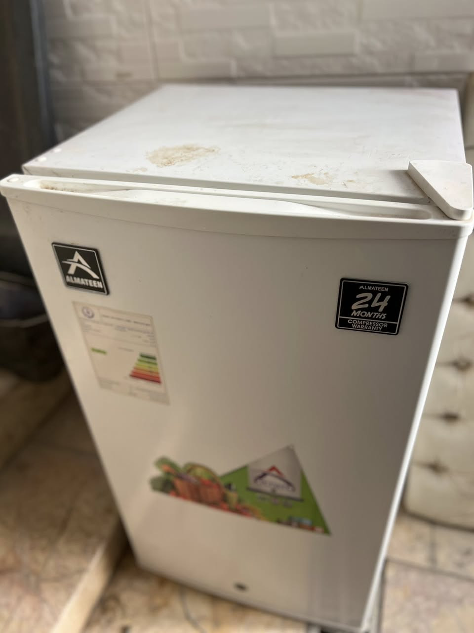 ‏سلام عليكم ثلاجة صغيرة للبيع السعر 80,000 وبيها مجال طول الموبايل *********** سيد علي مكاني كربلاء
