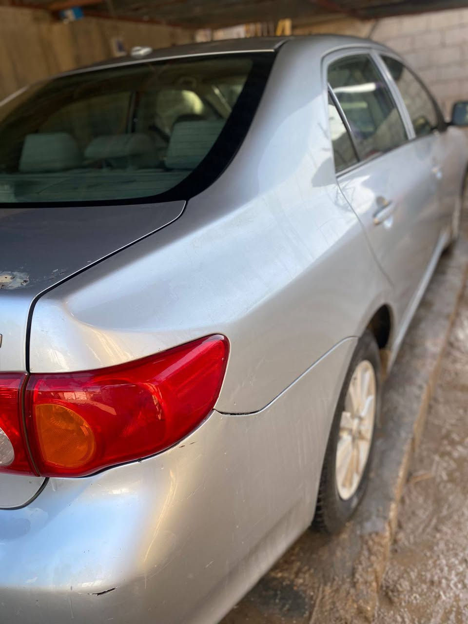 سلام عليكم للبيع كورلا موديل 2009السياره مصبوغه حزام بسمي رقم كربلاء رقم مميز السعر 100رقم الهاتف ***********
