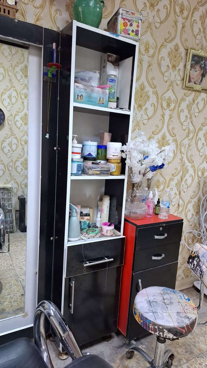 المريات ٧٥ اثنين الفاترينات ٧٥ عدد ٢  كومديات ٦٠ الكرويتات عدد ٤ ب١٠٠ المكان حي العامل


**إذا كنت صاحب هذا الإعلان وتريد حذفه لأي سبب، رجاءا أرسل رسالة إلى الدعم الفني**