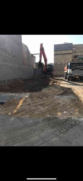 اليوم وبفضل تم قلع قطعة أرض 
بمساحة 200م في القبله مقابيل البريد  وتم نقل الأنقاض ودفنها بالسبيس والأسمنت وحدلها طبقتين للأستفسار ***********. أو. ***********
