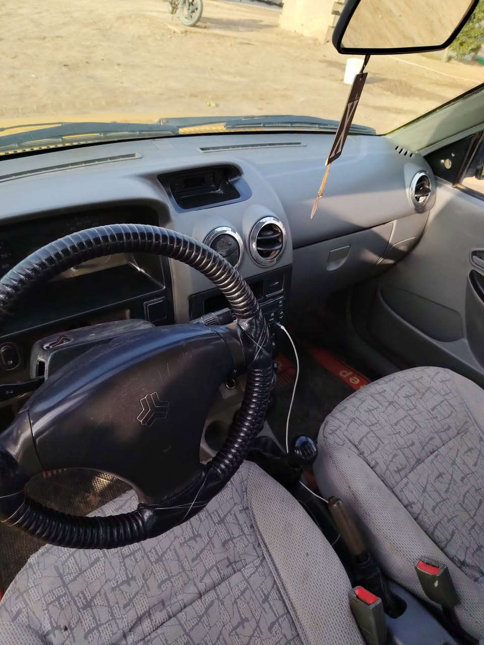 السلام عليكم سايبا موديل 12كيرمحرك شواصي تخم تاير صدر كله جديد هزة جديده رقم جديد هيئة مصفره شرط التحويل االسعر 25وبيهة مجال  مكاني بغداد بسمايه تصال *********** سياره مابيه اي نقص فقط تروح تحول
