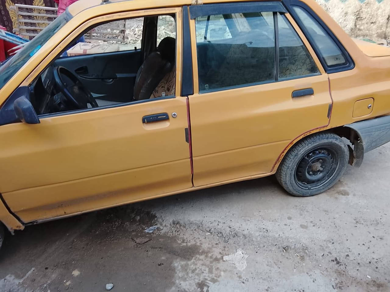 سلام عليكم سياره حلوه وجديده رقم بغداد انجليزي السعر 20 $ ***********
