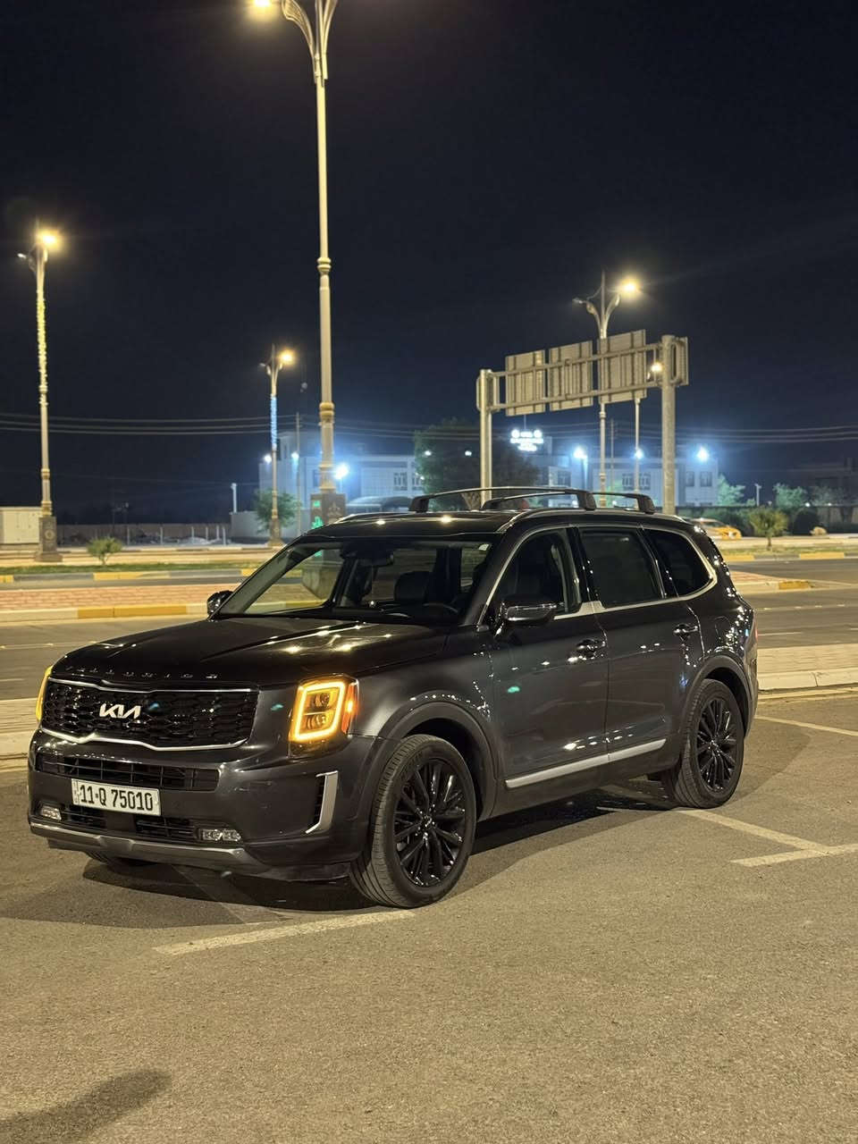 السلام عليكم
كيا تلورايد 

موديل 2022 

مواصفات SX برستيج 

رادار امامي خلفي 

نقطه عمياء 

حساسات امامي خلفي 

تحديد مسار 

كامرات 360 درجه 

فتحه سقف 2 

جنطه كهرباء 

سايد بريك بصمه 

مري شفط 

ويل 20 اسود 

كشنات كهرباء 

كشنات تدفئه تبريد 

ميموري كشنات 

وبعد هواي مواصفات بيه 

محرك 6 سلندر 3800 

حادث السياره بنيد وقبق جنطه فقط 

تبديل قبق جنطه بلادي نفس اللون وتبديل بنيد وصبغ 

ايرباك دركه ودشبول فقط 

السعر 295 وبيه مجال للشراي 

للاستفسار ***********
