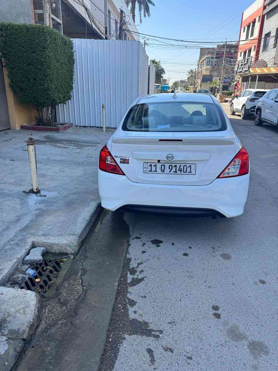 السلام عليكم 
للبيع سني هندي ام البليته الزركه موديل ٢٠٢٤
مكفوله كفاله عامه من ضربه وصبغ وتبديل والبارد ماشية ٥٠ ألف او اقل جام كهرباء  2 قطعة
 تبريد ماشاء الله وحاكيه وتحكم جه واحده وشاشه وكامرة دوارة رقم بغداد  السعر  120 وبيها مجال حك الشراي العنوان بغداد الكريعات ***********
او ***********
