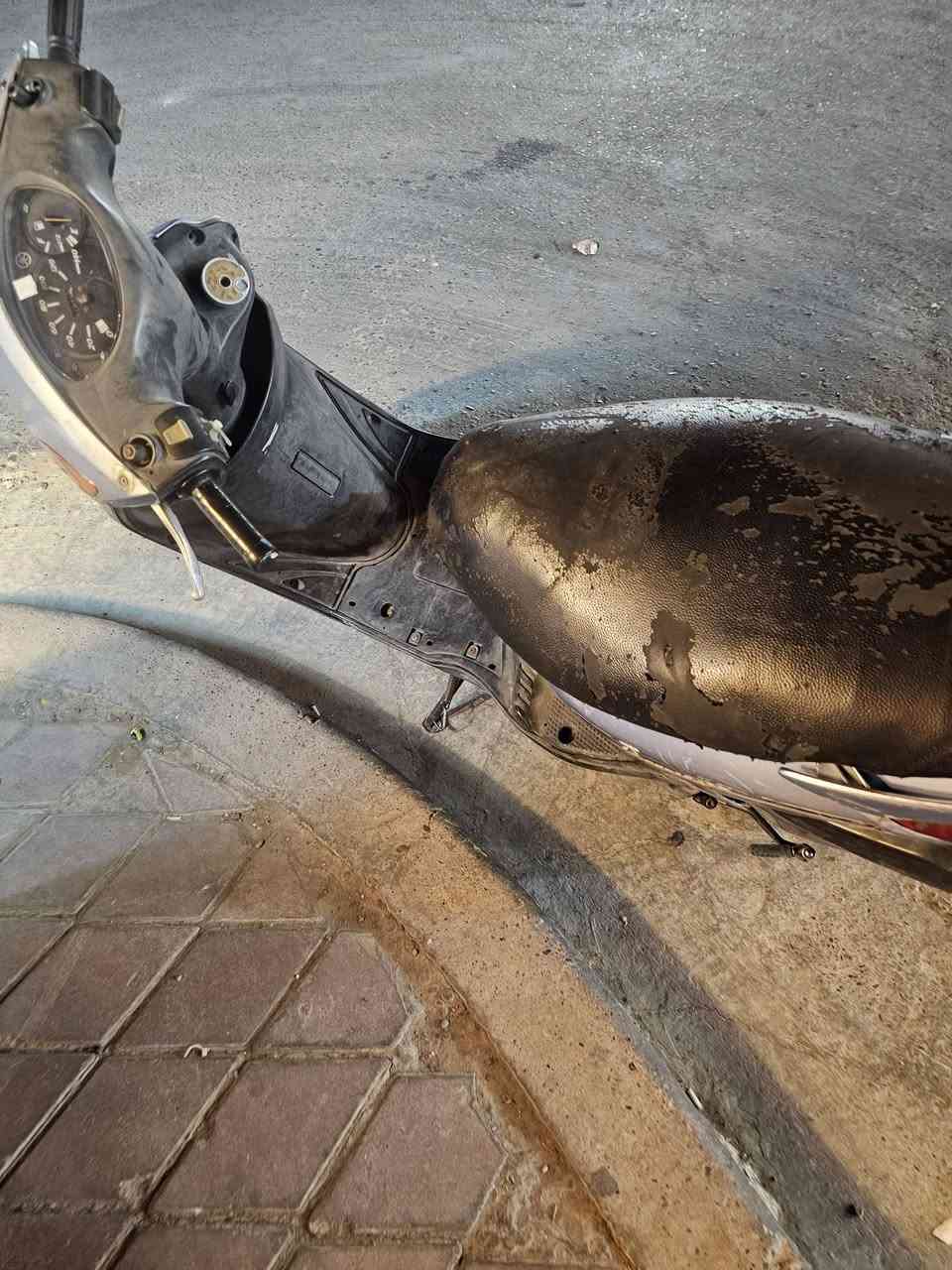 السلام عليكم بريز للبيع شغاله نقص سلف فقط وكيج وعاطل والباقي شغال السعر 350 وبيه مجال مكاني بغداد المنصور ***********
