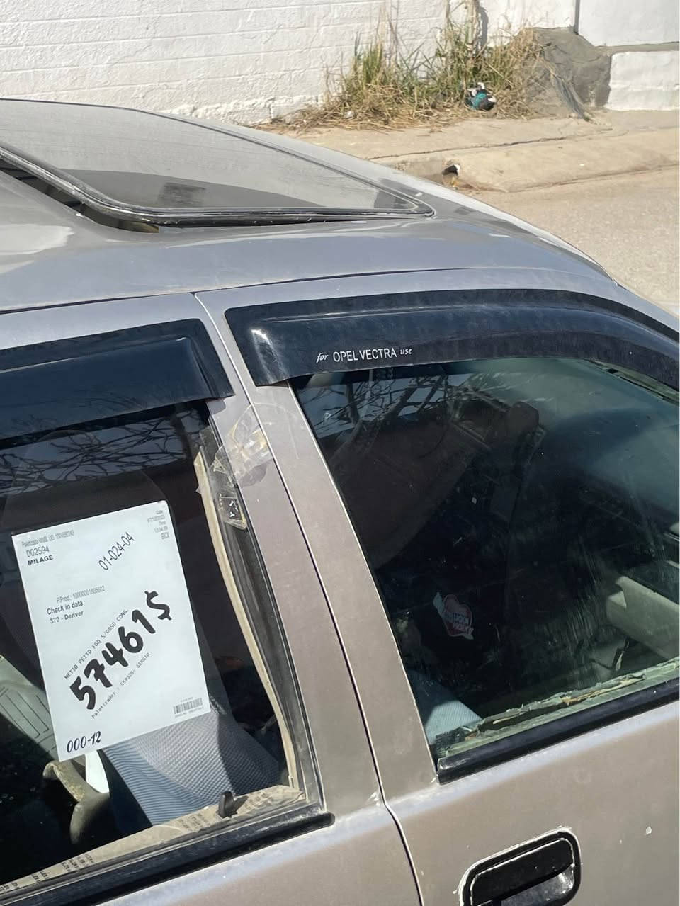 ئوپل فكترا مودبل 1991 
رقم نينوي شرط تحويل و وكاله 
داخل اصفر جديد 
تايرات جديد تخم و حداديه جديد 
حجم محرك 20 
سياره جام كهربائي سلايت 
سياره بدون تكحيل بدون شخوط 
سعر 30 و مجال 
*********** شيخان, نينوى

