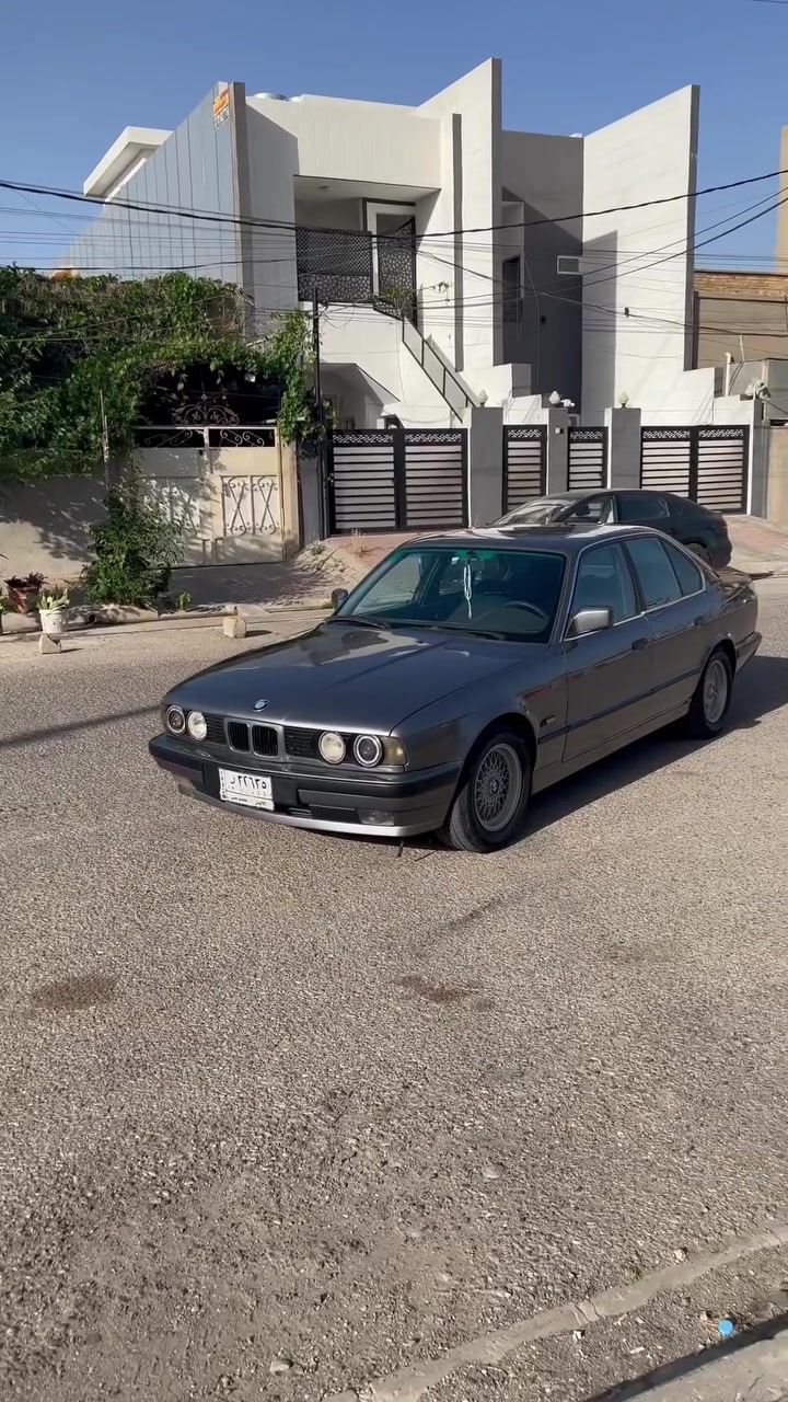 بي ام 520 گير اوتاماتيك موديل ١٩٩٠  محرك 525 ٩٥ كبس دجتال گير ومحرك فول نظافة بدون ضرر للجمالية فقط مشروع وطني ثاني يوم احولك 
تبريد فتحة سقف تايرات جديدة قبل يومين صدر كامل شديتلها
جماعة اليكسرون بالسوگ لاتعلقون السعر 55
***********
