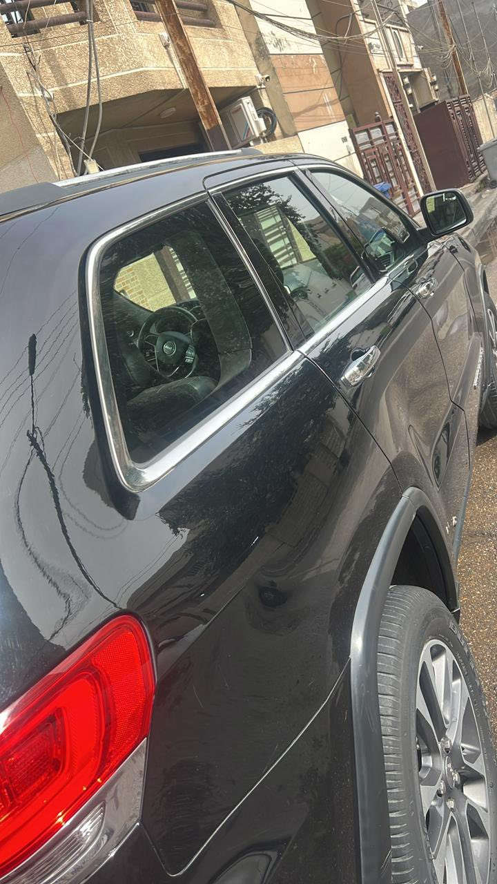 جيب 2018 لمتد فول واحد/واحد
كشنات جلد كهرباء
 تدفئة
شاشة كبيره
كشن السايق خزن
مكينه 3600
صندوك كهرباء
بصمة
تشغيل عن بعد
سيارة مال بيت استخدام شخصي
السعر 21 ونص وبيها مجال
متوفر وتساب 

‭0772 108 9825‬
