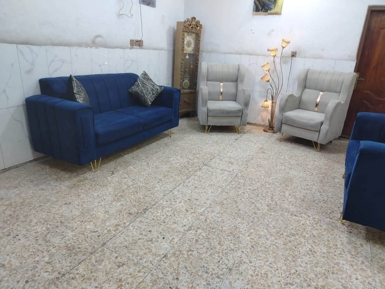 تخم سبع مقاعد نظيف جدآ مكاني بغداد سعره ب200 وبي مجال ويوجد توصيل بكروه ***********
