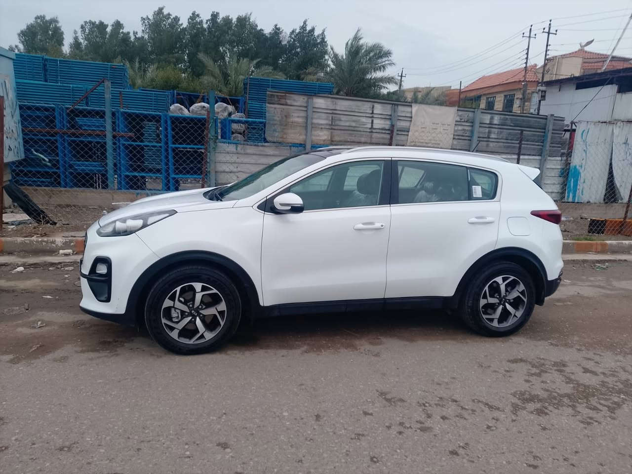 كيا سبورتج للبيع موديل ٢٠٢٠ خليجي كفاله من الصبغ ومن التبديل محرك ٢٠٠٠ دوش محرك وكير كفاله من الفتح بلاديات تبريد ثلج تدفئه صدر جديد تخم تاير ياباني هسه شاده سبير منازل السياره ع وظع الشركه بسمي هسه وسنويه جدد قماره بانو راما كشنات جلد شاشه كبيره كامره السعر ١٩٥ مكاني بغداد البلديات ***********
