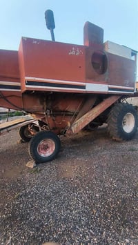 للبيع دراسة لافردا موديل ٨٥ منفيس 07740918051