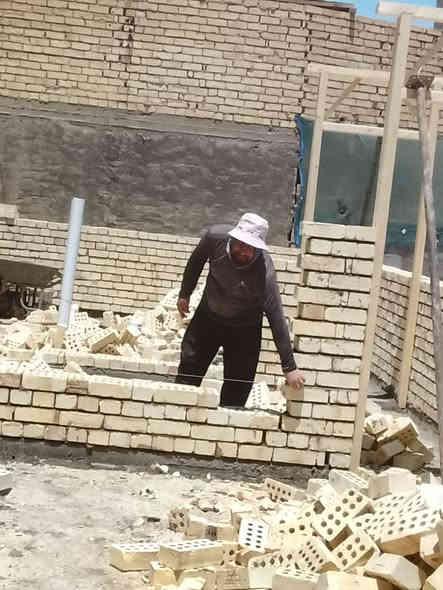 السلام عليكم خلفه بناء متفرغ للعمل ***********
