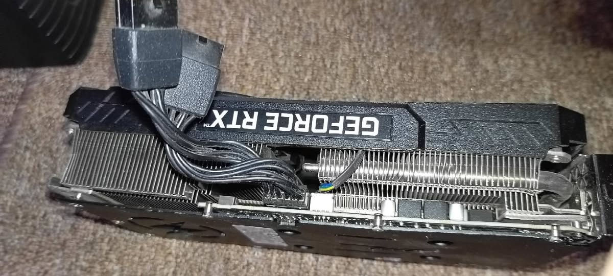 سلام عليكم
كرت شاشة 
Rtx 3070 pny dual fan 
بي مشكلة لمن اشغله يطلع خطوط خضرة 
ابيعه عله وضعه


**إذا كنت صاحب هذا الإعلان وتريد حذفه لأي سبب، رجاءا أرسل رسالة إلى الدعم الفني**