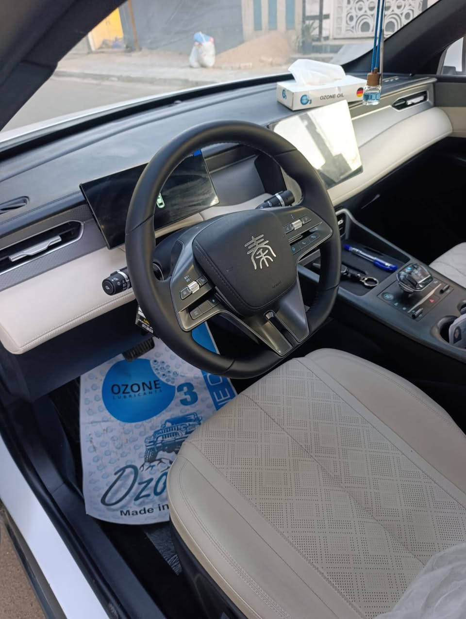 السلام عليكم جن بلاس كامل موصفات ماشيه 2800 الف مرقم بغداد موديل 25 عظميه سبع ابكار ***********
